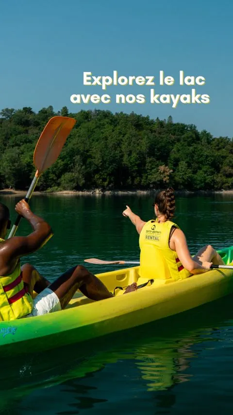 Story Explorez le lac avec nos kayaks